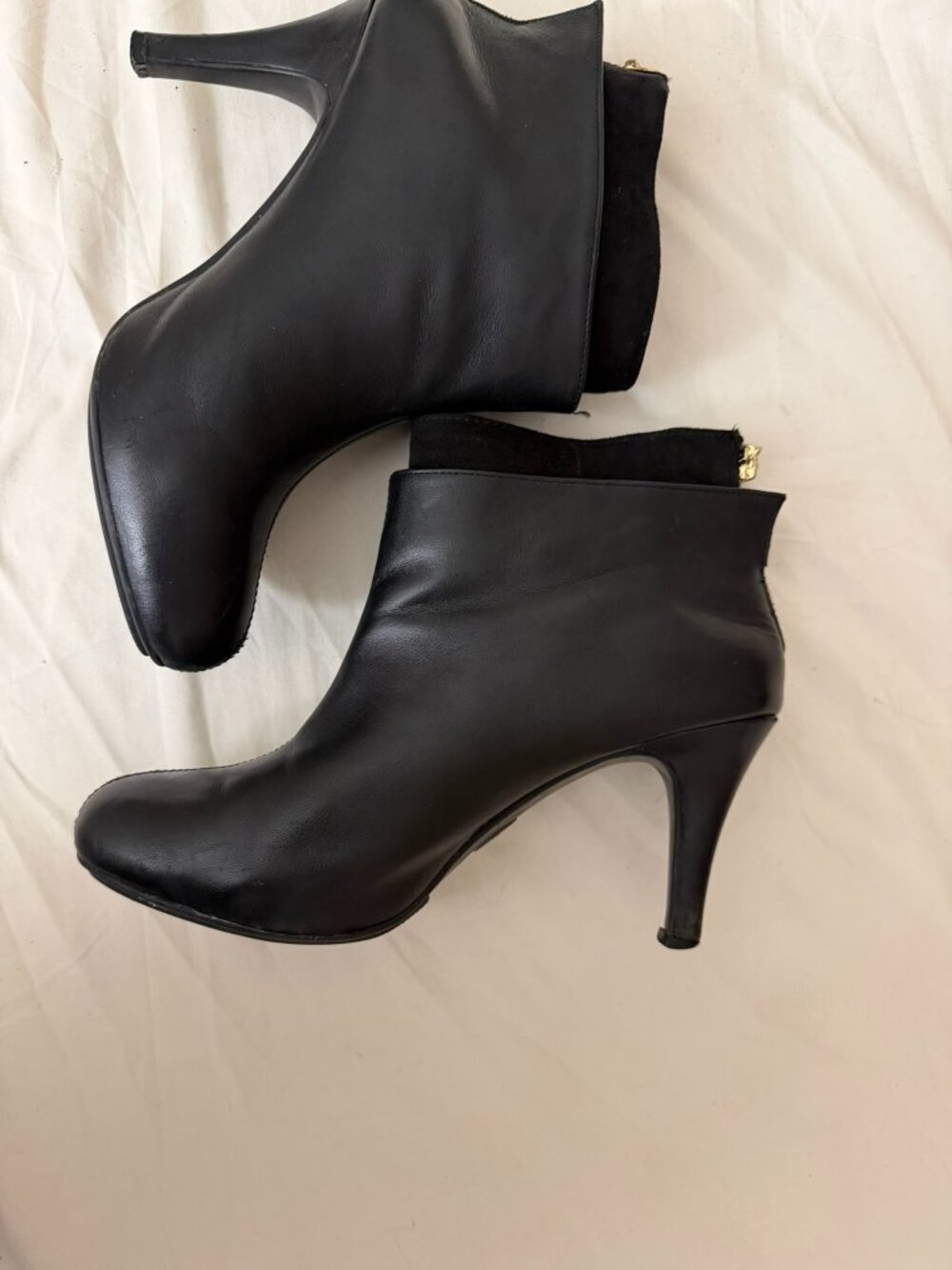 Me Too Black Leather  boots